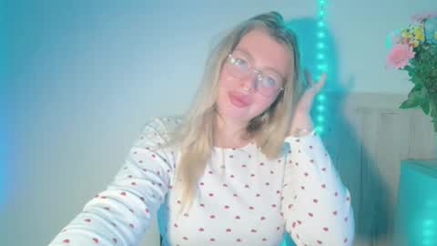 MilanaQueen 22 online show from February 2026 12:53:01 AM