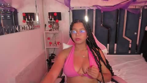 Milenna online show from October 2025 04:20:02 AM