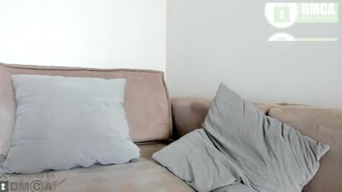 Mila online show from April 2026 06:33:01 AM