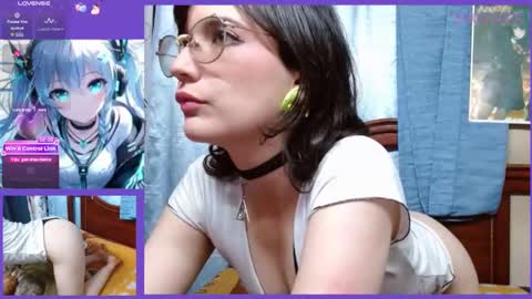 Mila-Lunala online show from February 2025 05:09:01 AM