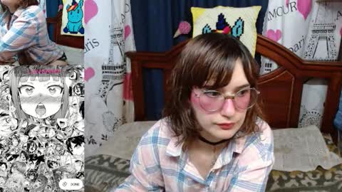 Mila-Lunala online show from October 2025 08:07:01 PM