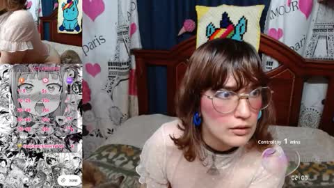 Mila-Lunala online show from October 2025 10:11:01 PM