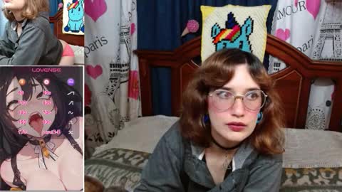 Mila-Lunala online show from November 2025 01:16:01 AM