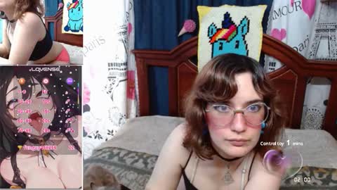 Mila-Lunala online show from November 2025 08:08:01 PM