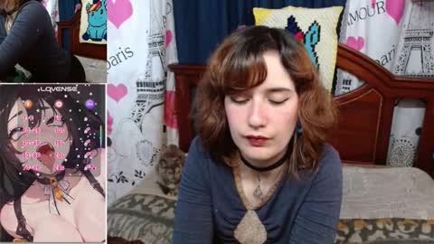 Mila-Lunala online show from November 2025 07:18:02 PM