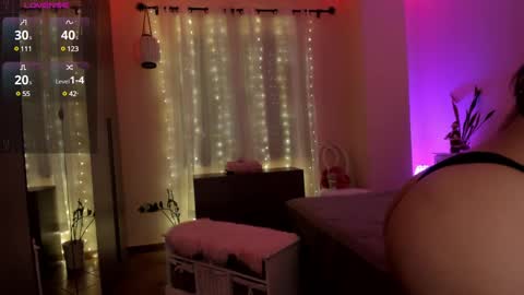 Snapshot of milamaee chatting on December 2024 07:01:01 PM Mila Mae online show from December 2024 07:01:01 PM