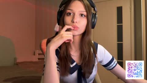 milamiuu online show from May 2026 03:17:01 PM