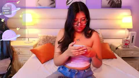 Snapshot of milan_sweetie chatting on May 2026 09:34:01 PM milan_sweetie online show from May 2026 09:34:01 PM