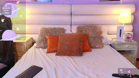 Snapshot of milan_sweetie chatting on June 2026 08:46:01 PM milan_sweetie online show from June 2026 08:46:01 PM