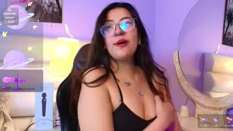Snapshot of milan_sweetie chatting on June 2026 09:51:02 PM milan_sweetie online show from June 2026 09:51:02 PM