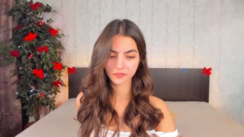 Snapshot of milana_crystal_ chatting on December 2024 11:21:01 AM Milana online show from December 2024 11:21:01 AM