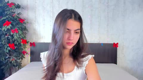 Snapshot of milana_crystal_ chatting on January 2025 08:17:01 AM Milana online show from January 2025 08:17:01 AM