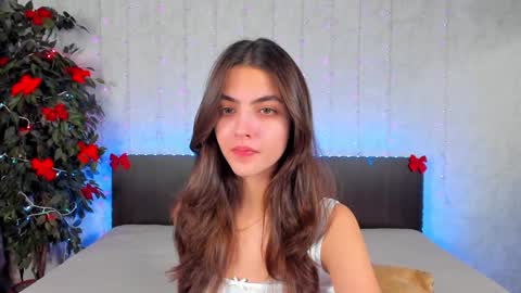 Snapshot of milana_crystal_ chatting on January 2025 01:48:01 PM Milana online show from January 2025 01:48:01 PM