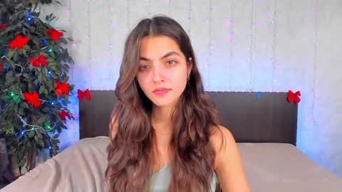 Snapshot of milana_crystal_ chatting on January 2025 11:31:02 AM Milana online show from January 2025 11:31:02 AM