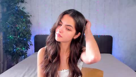 Snapshot of milana_crystal_ chatting on February 2025 11:08:02 AM Milana online show from February 2025 11:08:02 AM