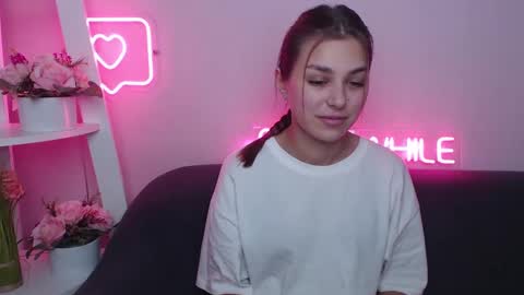 milanaangelas online show from January 2025 05:44:02 AM