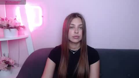 Snapshot of milanaangelas chatting on July 2026 05:02:02 AM milanaangelas online show from July 2026 05:02:02 AM