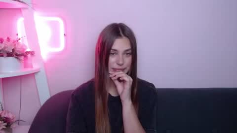 Snapshot of milanaangelas chatting on July 2026 05:00:01 AM milanaangelas online show from July 2026 05:00:01 AM