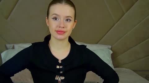 MilanaBalmain online show from January 2025 01:37:02 AM