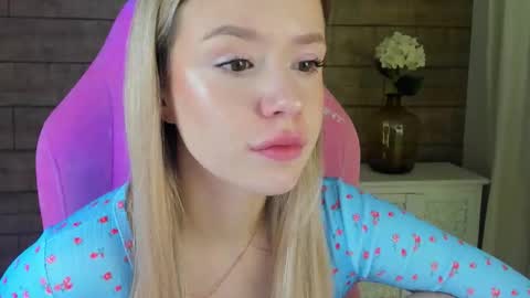 MilanaBalmain online show from February 2026 04:22:01 AM