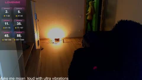 Lana online show from February 2025 07:49:02 PM