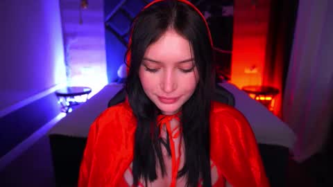 Milana online show from October 2025 02:40:01 PM