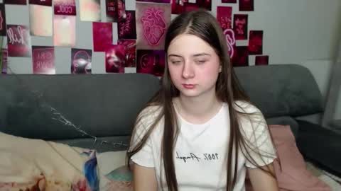 milanaroz online show from October 2025 04:57:01 PM