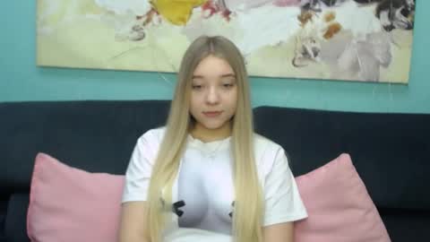 Milana online show from February 2026 05:52:01 AM