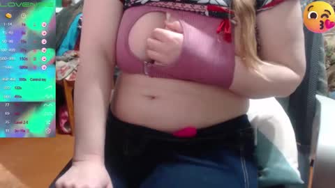 Luna-- link in bio online show from November 2025 06:07:02 PM