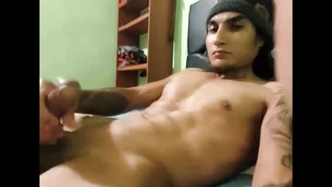 milanflores online show from October 2025 06:16:02 AM