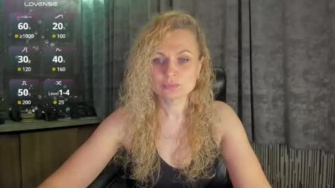Snapshot of milanna_x chatting on April 2026 08:50:01 PM milanna_x online show from April 2026 08:50:01 PM