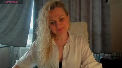 Snapshot of milanna_x chatting on May 2026 04:04:02 PM milanna_x online show from May 2026 04:04:02 PM