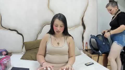 Mila  online show from December 2025 05:16:01 AM