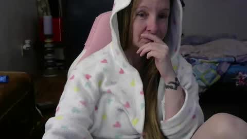 Mila online show from May 2026 04:45:01 PM