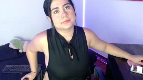   Mila Williams online show from December 2024 02:05:02 PM