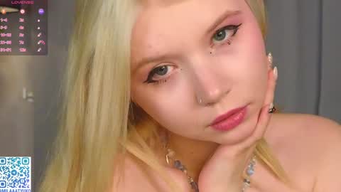 Snapshot of mildredbain chatting on January 2025 04:22:02 AM Mila online show from January 2025 04:22:02 AM