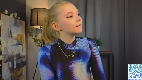 Snapshot of mildredbain chatting on January 2025 02:24:02 AM Mila online show from January 2025 02:24:02 AM