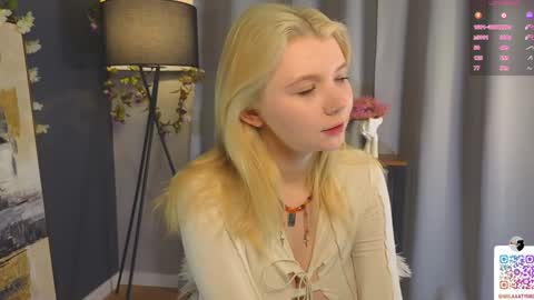 Snapshot of mildredbain chatting on February 2025 02:36:02 AM Mila online show from February 2025 02:36:02 AM