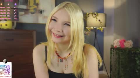 Snapshot of mildredbain chatting on March 2025 03:30:01 AM Mila online show from March 2025 03:30:01 AM