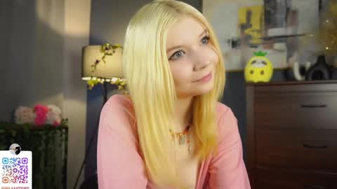 Snapshot of mildredbain chatting on March 2025 02:36:01 AM Mila online show from March 2025 02:36:01 AM