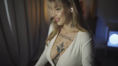 Snapshot of mileeena chatting on June 2026 01:04:01 PM M Telegram mamagotachannel online show from June 2026 01:04:01 PM