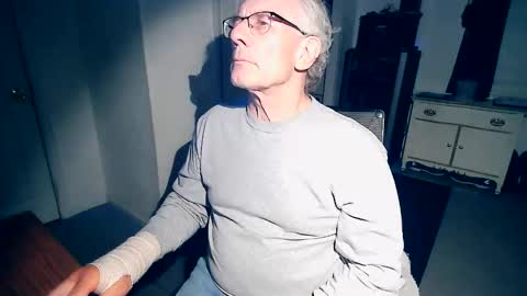 Milehi1958 online show from February 2026 11:38:01 PM