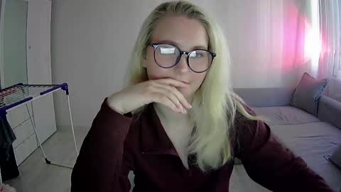 Milena new nonude shy blonde natural online show from April 2026 01:41:02 PM