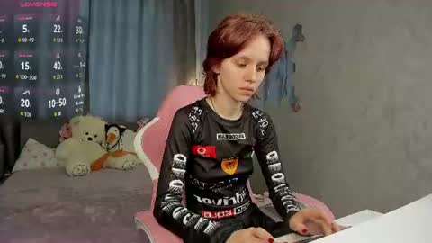 Snapshot of milena_milyan chatting on June 2026 01:19:02 AM Milena online show from June 2026 01:19:02 AM
