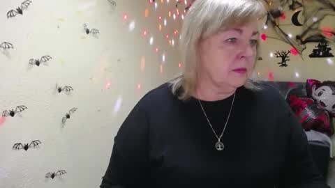 Milena online show from October 2025 05:57:02 AM