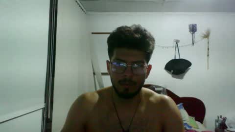 mileslennon online show from January 2026 04:58:02 AM