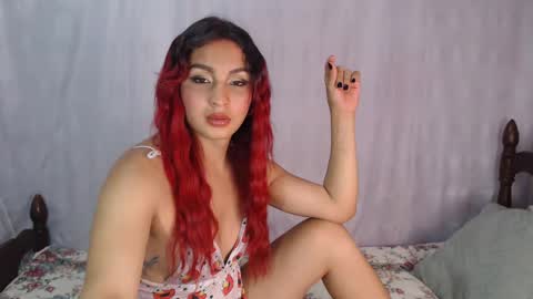 Snapshot of miley_kane chatting on December 2024 04:12:02 AM miley_kane online show from December 2024 04:12:02 AM