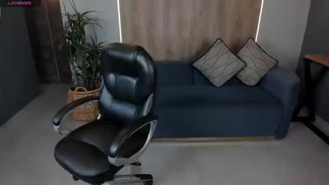 Miley Cruz  IG miley model23 online show from September 2025 08:30:02 PM