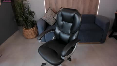 Miley Cruz  IG miley model23 online show from October 2025 01:53:01 PM