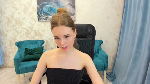 mileygloss online show from February 2025 06:38:01 PM